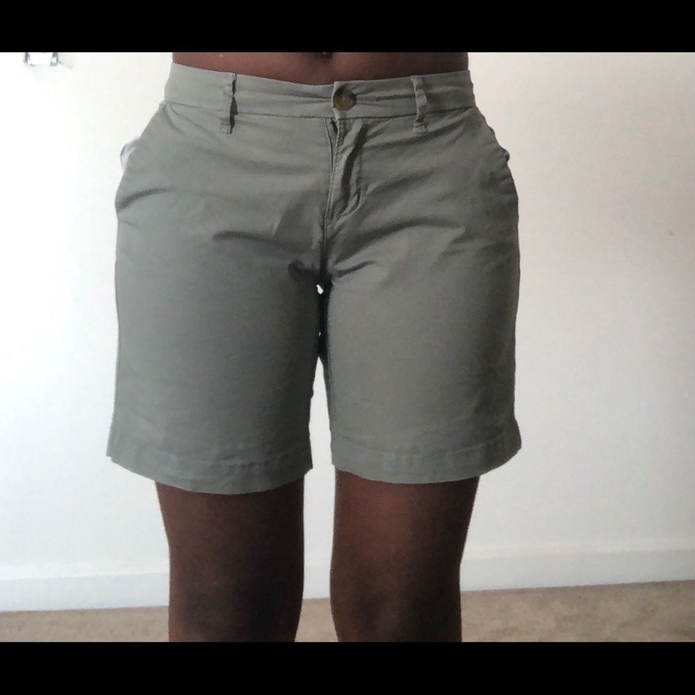 Old Navy olive green shorts